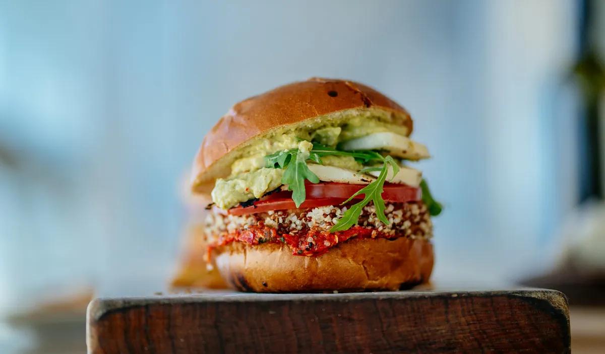Le meilleur burger végétarien : recette rapide et savoureuse