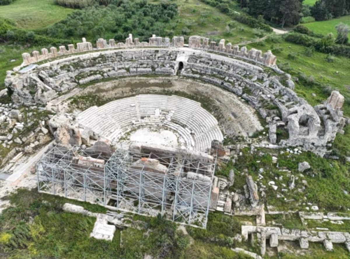 Restauration Majestueuse du Théâtre Antique de Nicopolis : Une Nouvelle Ère pour le Patrimoine Culturel