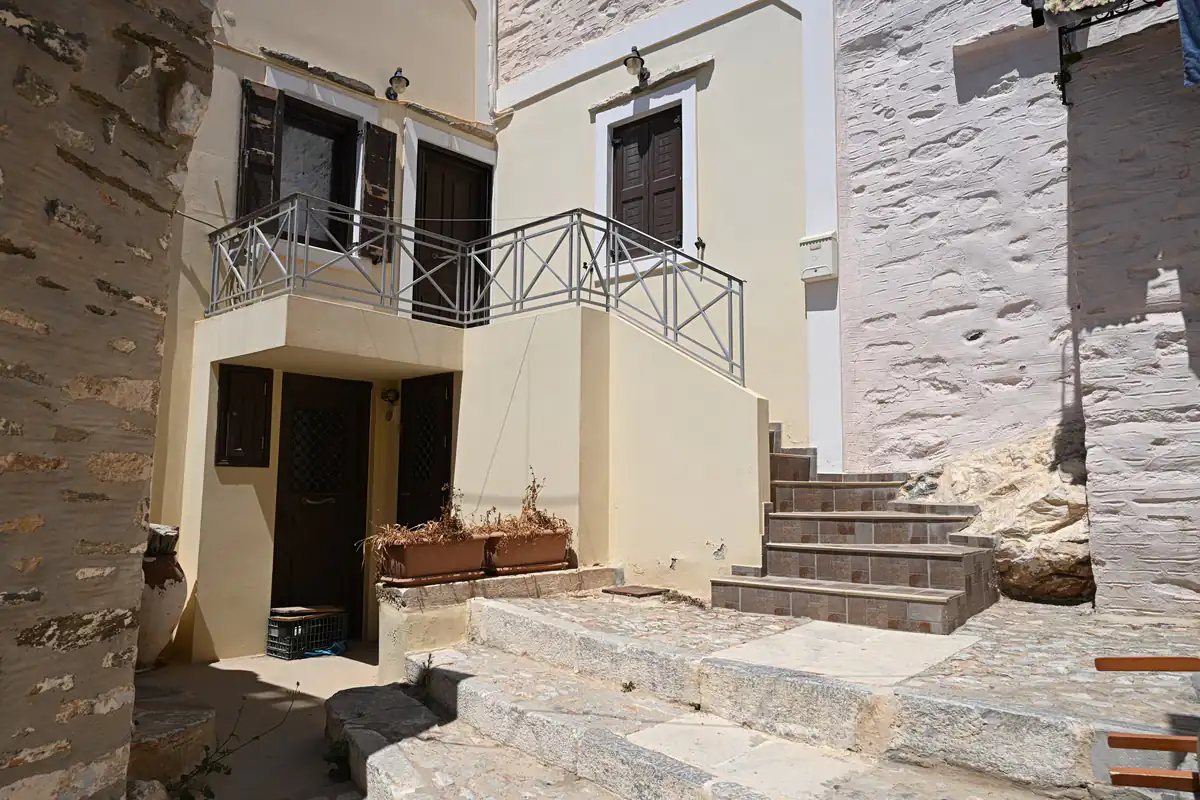Samos : Une sauveteuse de 42 ans subit une grave blessure au thorax
