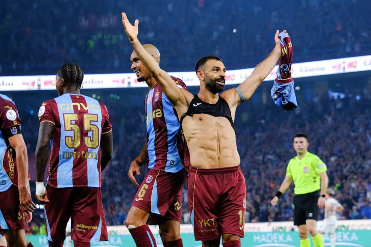 Trabzonspor domine Galatasaray 4-0 grâce à un triplé de Salah