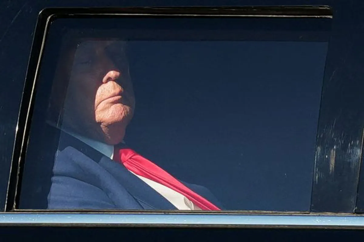 Trump demande une baisse rapide des taux d'intérêt après la hausse décidée par la Fed