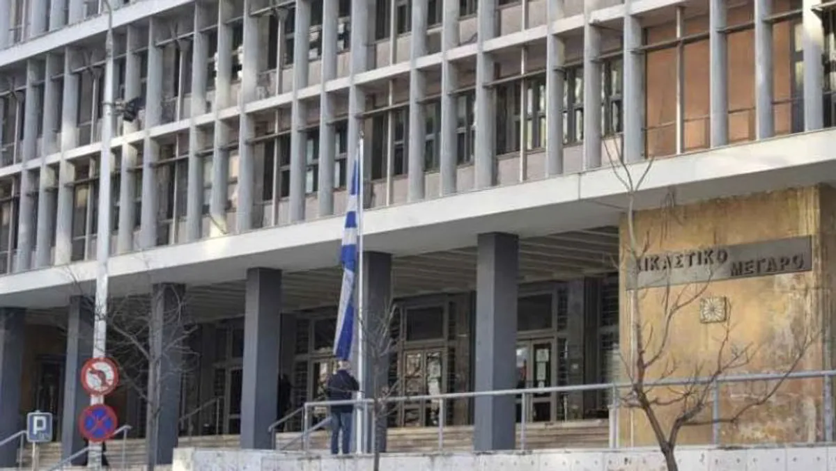 Un homme de 82 ans de Thessalonique condamné pour l'incendie de la maison de son fils