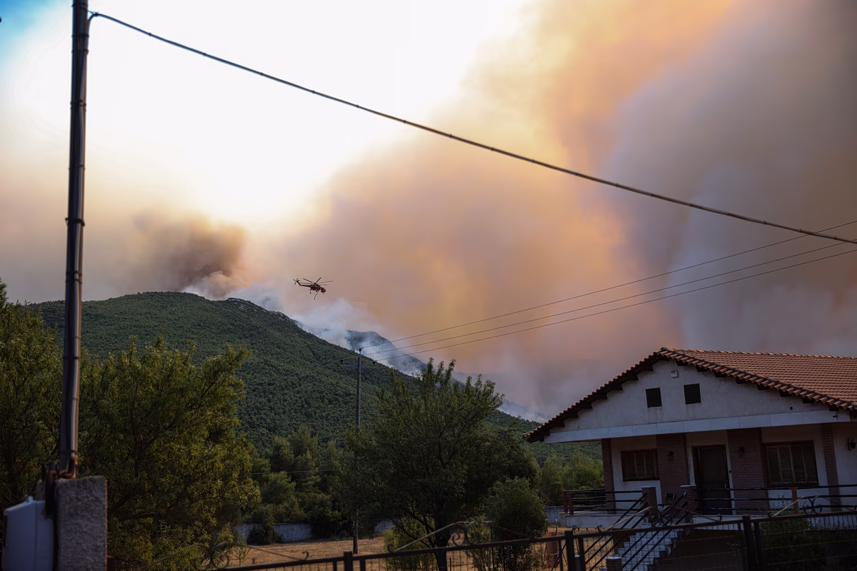 Les vents violents rendent difficile le contrôle des incendies, selon un expert