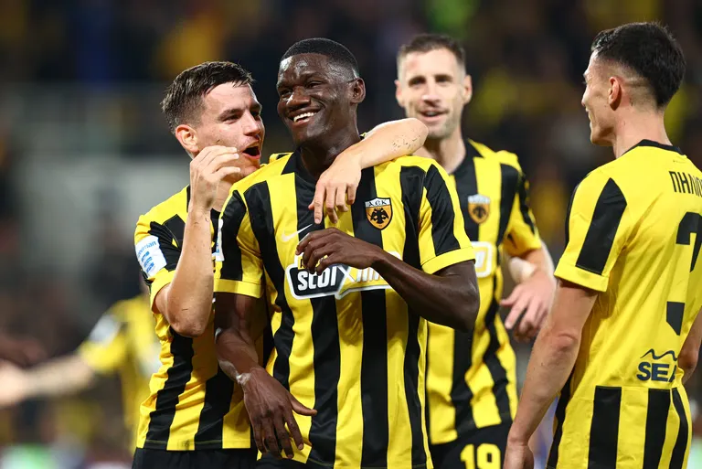 AEK Athènes : une première mi-temps de rêve face au Panetolikos