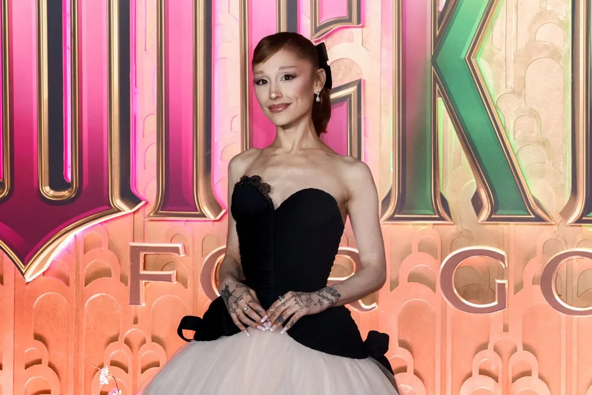 Pourquoi Ariana Grande s'éloigne-t-elle de la scène médiatique ?