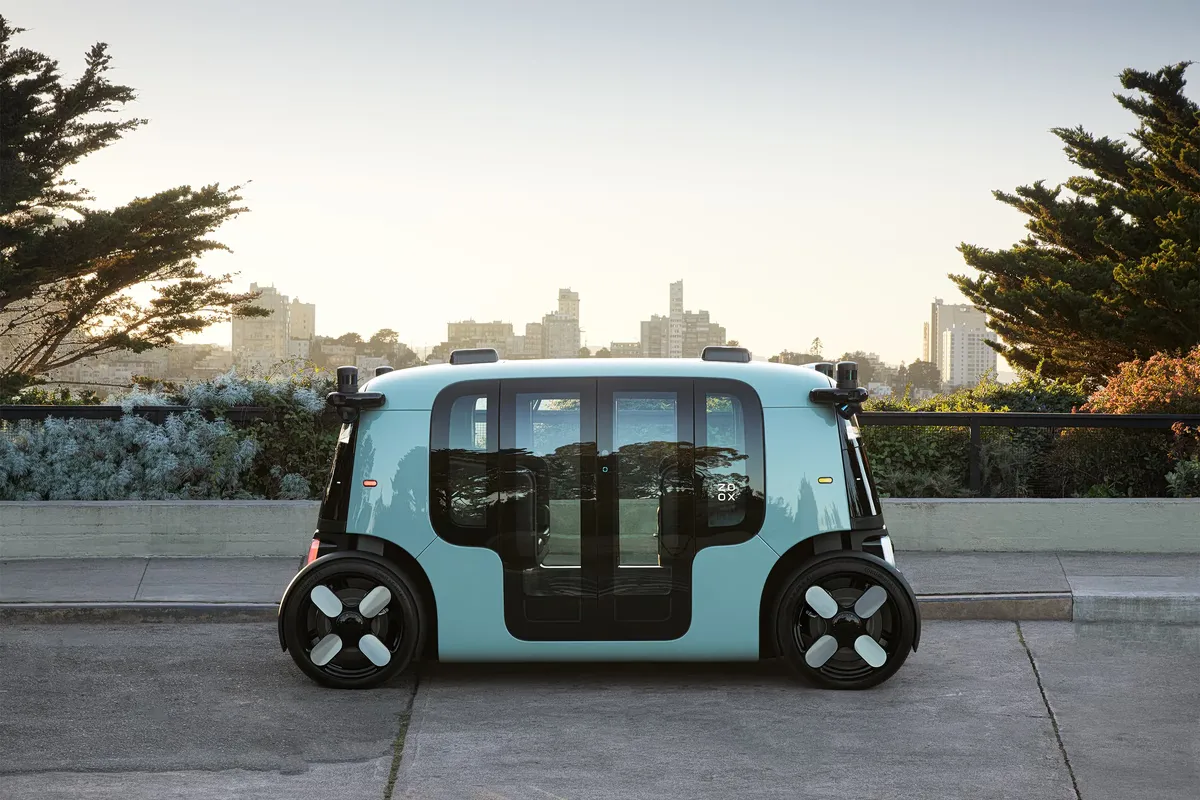 Zoox, filiale d'Amazon, pionnière des taxis robotisés aux États-Unis avec une approbation historique