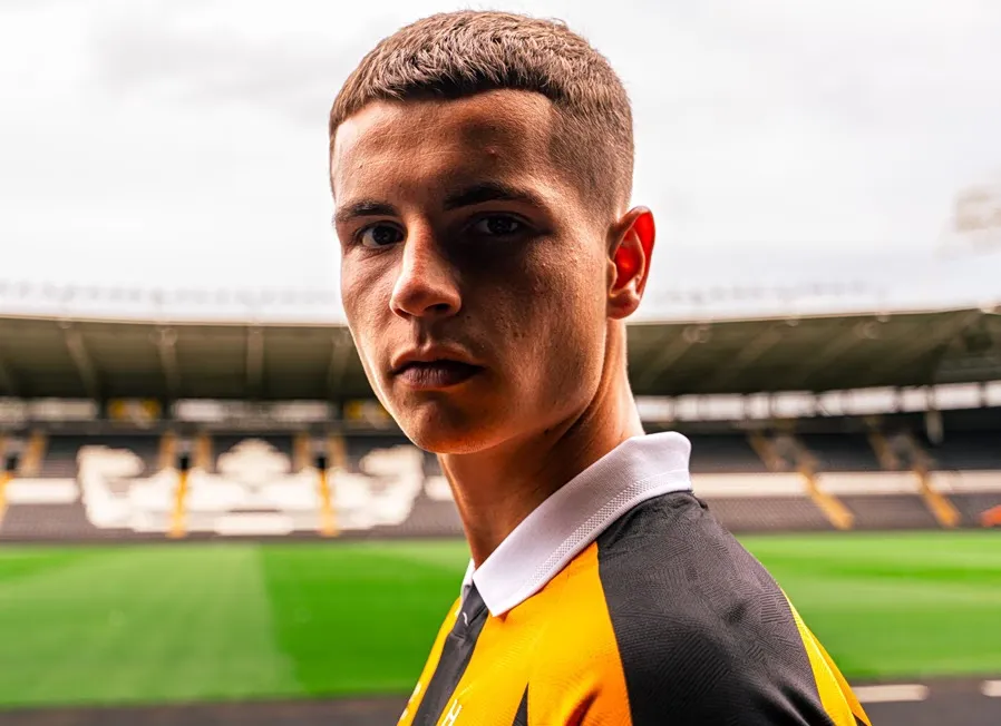 Christos Mouzakitis : objectif à Hull et fierté pour l’Olympiacos