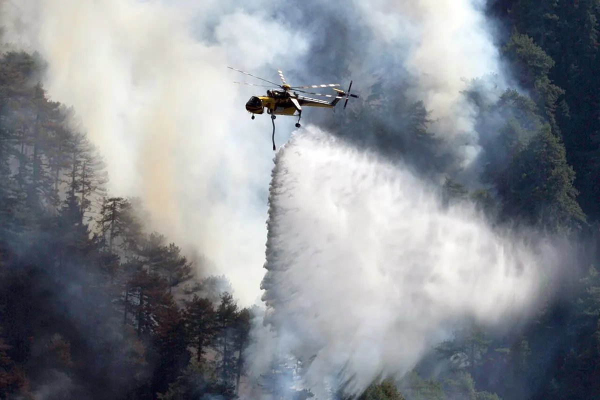 PASOK : l'incendie à Konitsa brûle pour le huitième jour