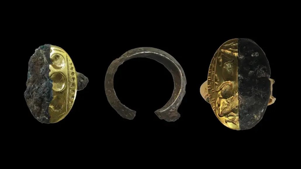Des anneaux minoens et mycéniens révèlent une origine cosmique inattendue