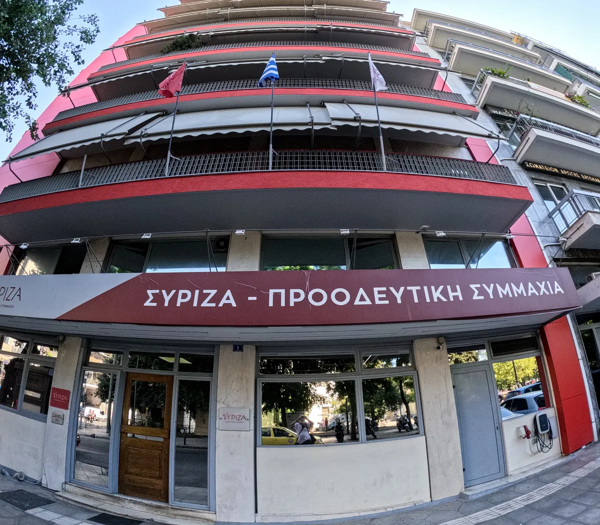 Syriza reproche à Mitsotakis d’omettre les violations israéliennes et le Sinaï à El Alamein