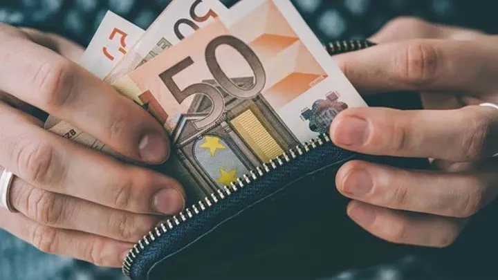 Cotisation EOPYY : la taxe grecque sur les pensions critiquée