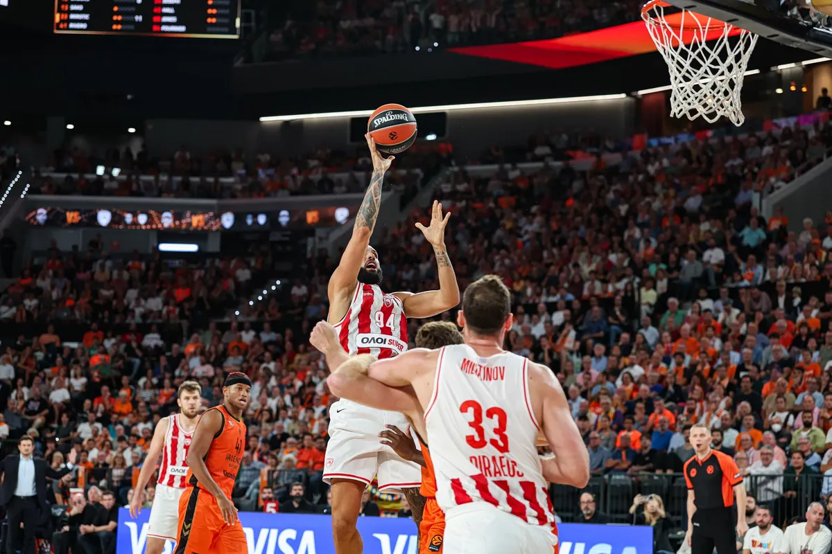 Olympiakos Euroleague : une remontée historique face à Valence en 2026