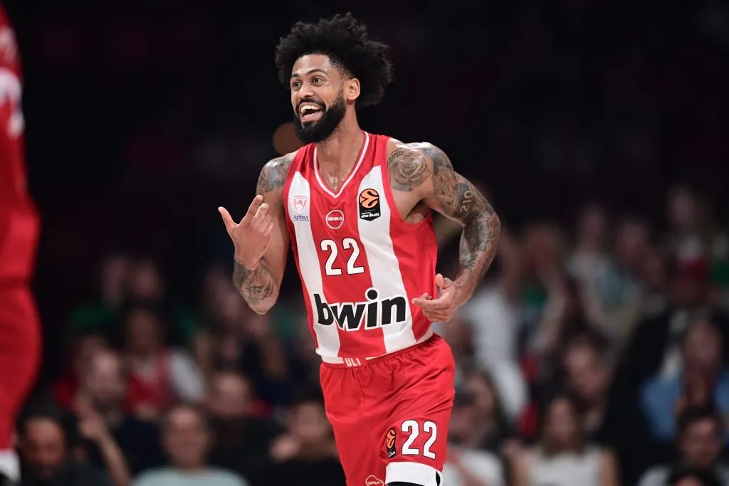 Le père de Tyler Dorsey fait allusion à l'Olympiacos sur les réseaux sociaux