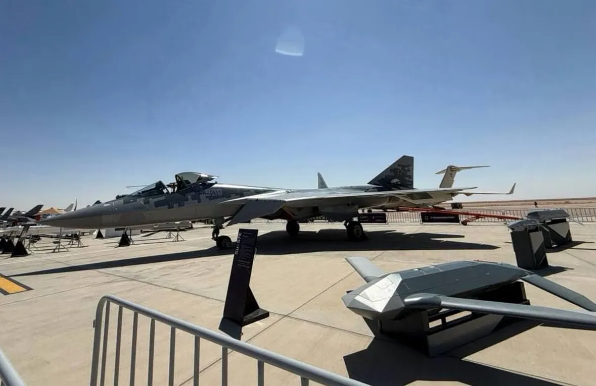 Russie présente Su-57 et missiles-drone au salon aérien d'El Alamein