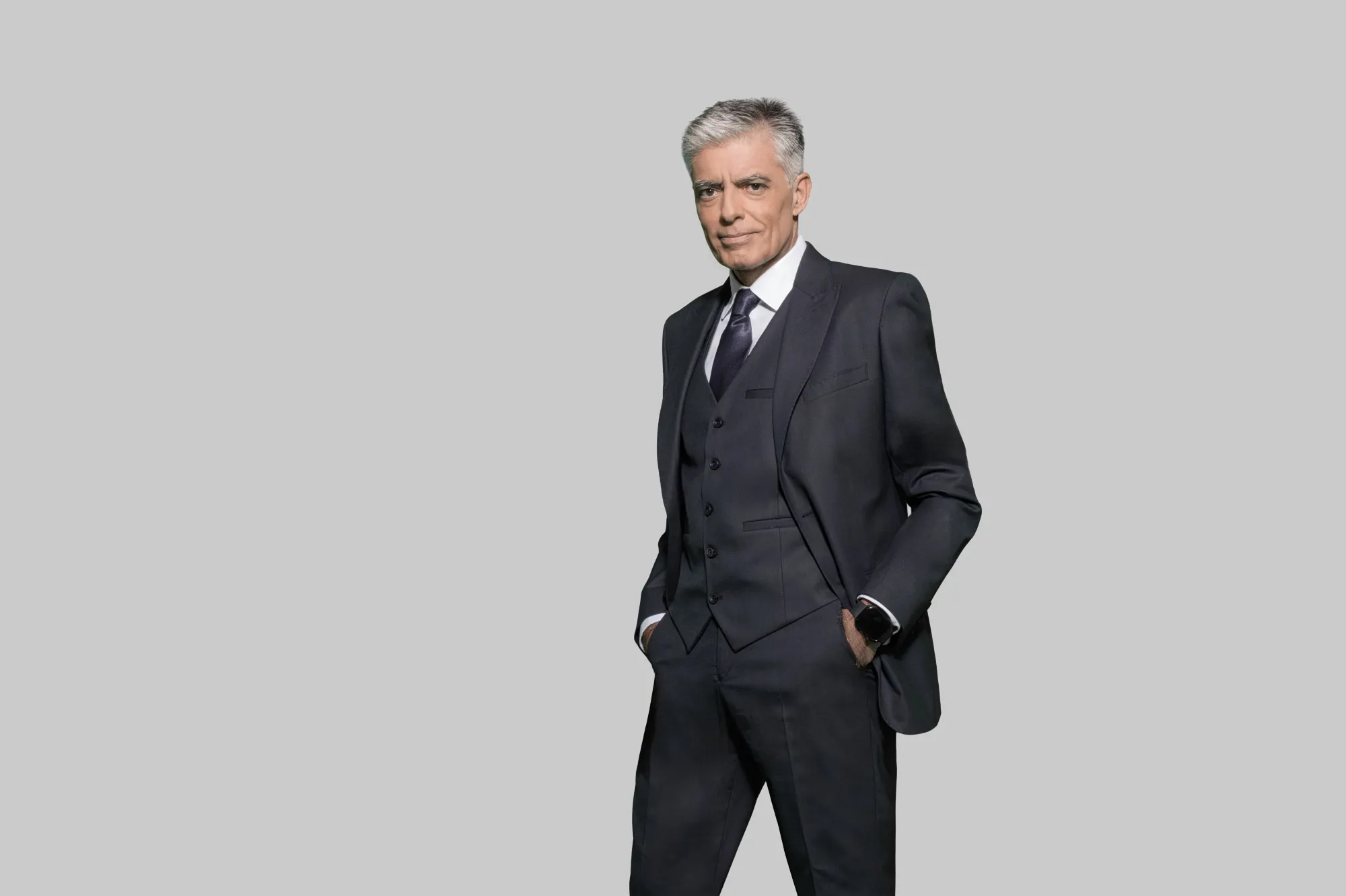 Nikos Evangelatos lance « Live News » sur MEGA : Une nouvelle approche de l'actualité