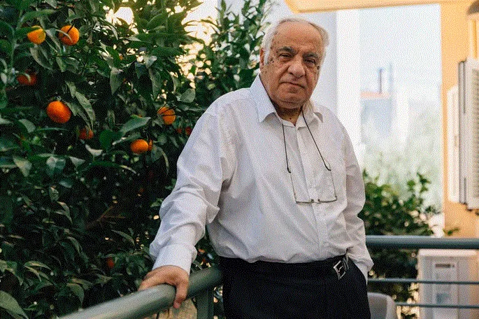 L'Épopée Cosmique de l'Humanité : Un Hommage à Dionysis Simopoulos