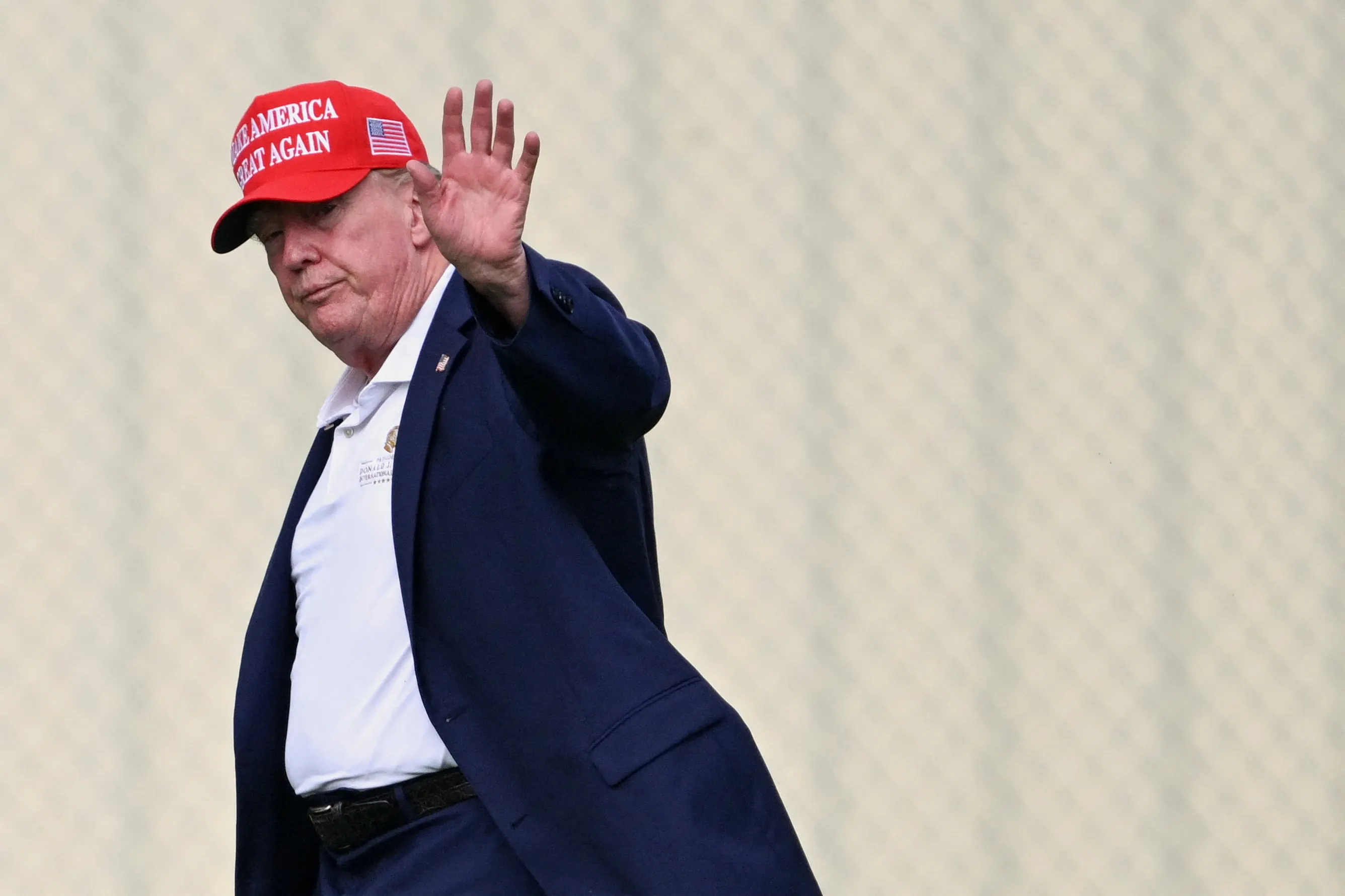 Les Américains Majoritairement Convaincus que Trump S'enrichit de son Retour à la Maison Blanche