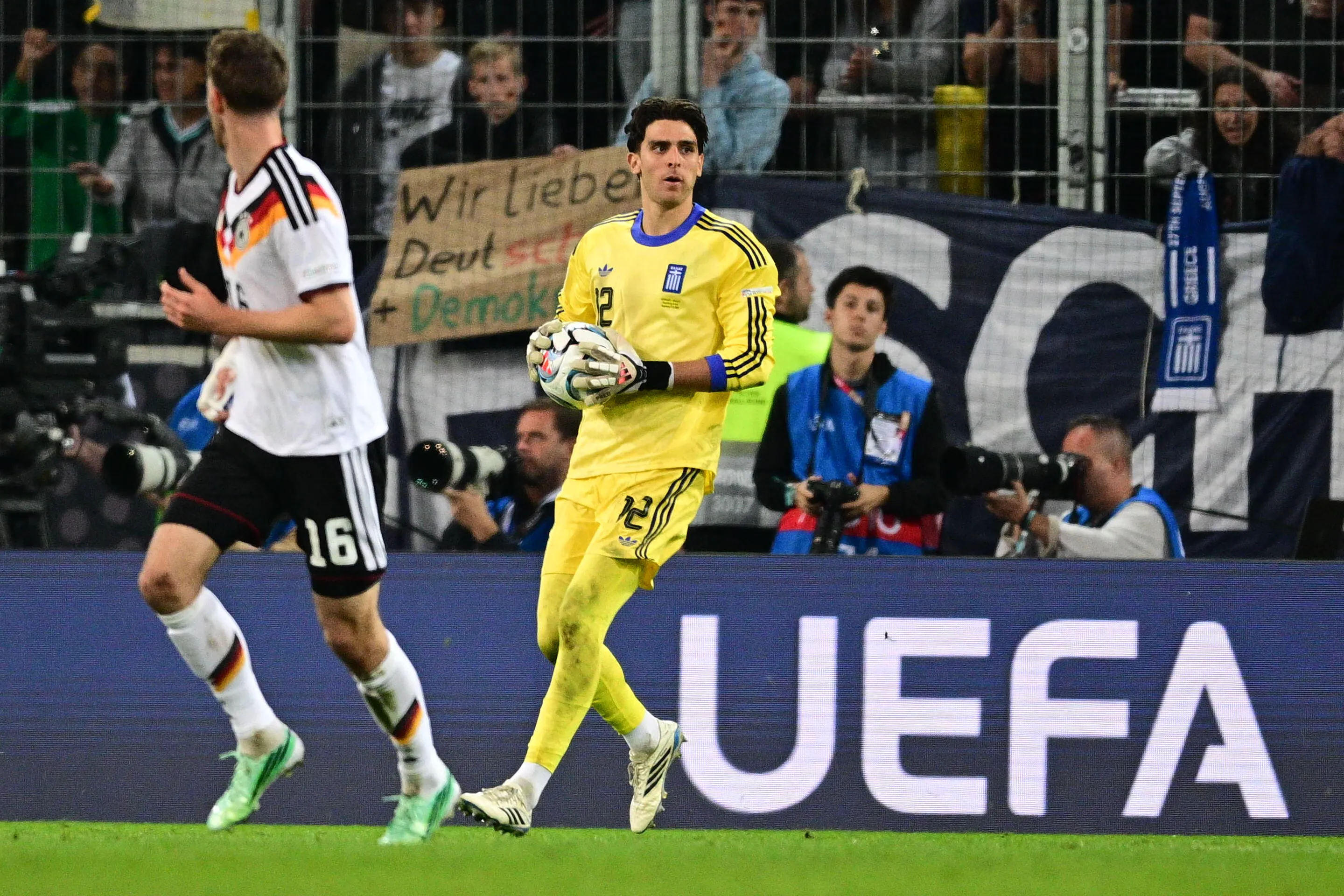Konstantinos Tzolakis : victoire historique face à l'Allemagne