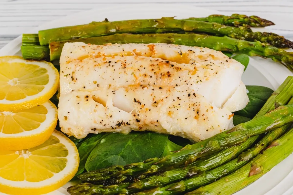 Filet de cabillaud aux asperges : une recette saine et rapide