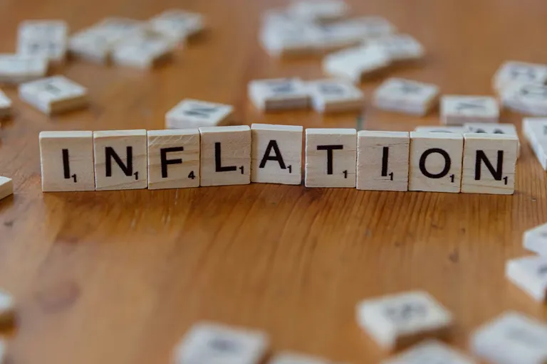 Inflation mondiale 2027 : pourquoi les économistes s'inquiètent-ils ?