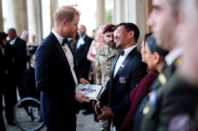Le prince Harry effectue sa première sortie publique à Londres après son retour au Royaume-Uni