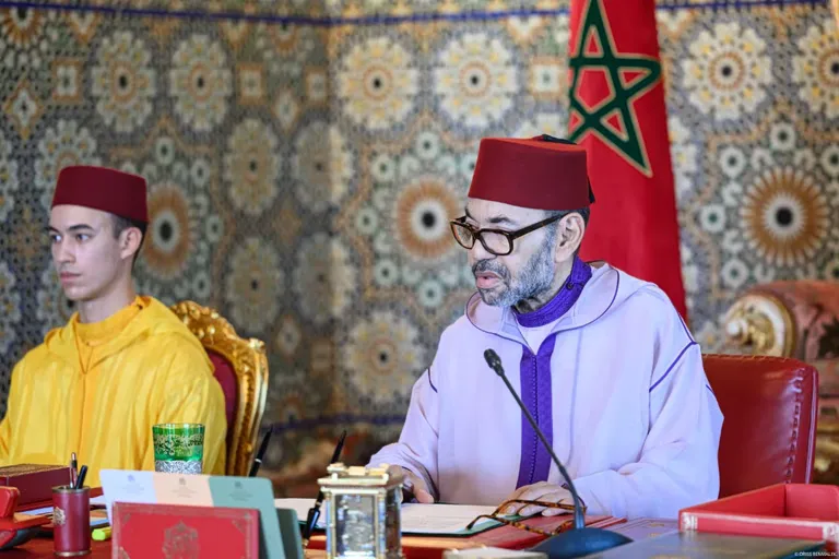 Politique budgétaire Maroc 2027 : le Roi préside le conseil