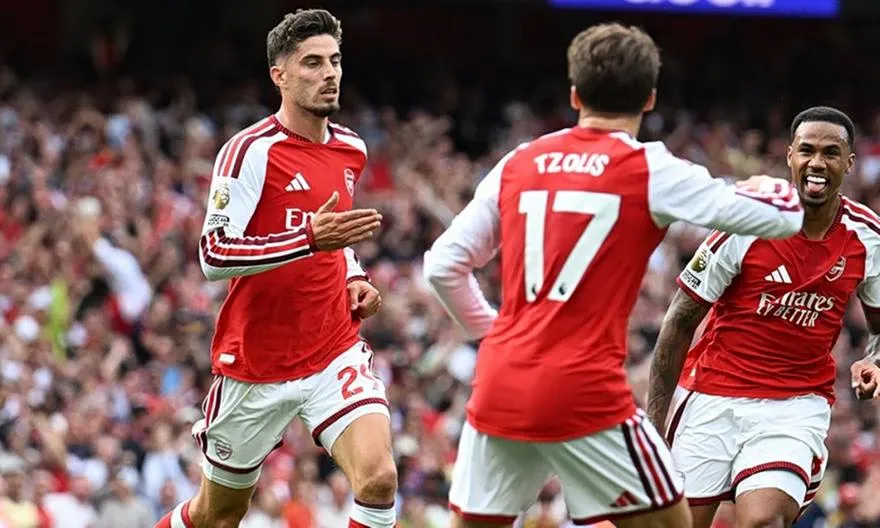 Arsenal bat Chelsea 2-1 : Tzolis décisif dans le derby londonien