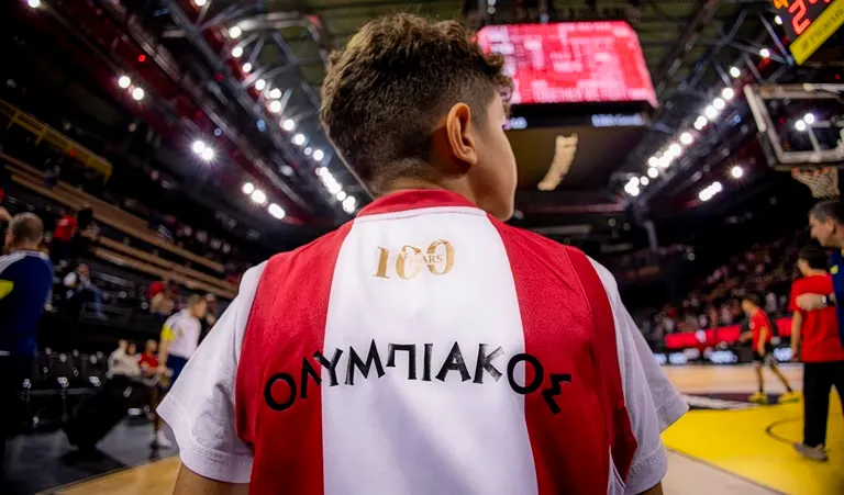 Olympiakos Euroleague : hommage au maillot centenaire