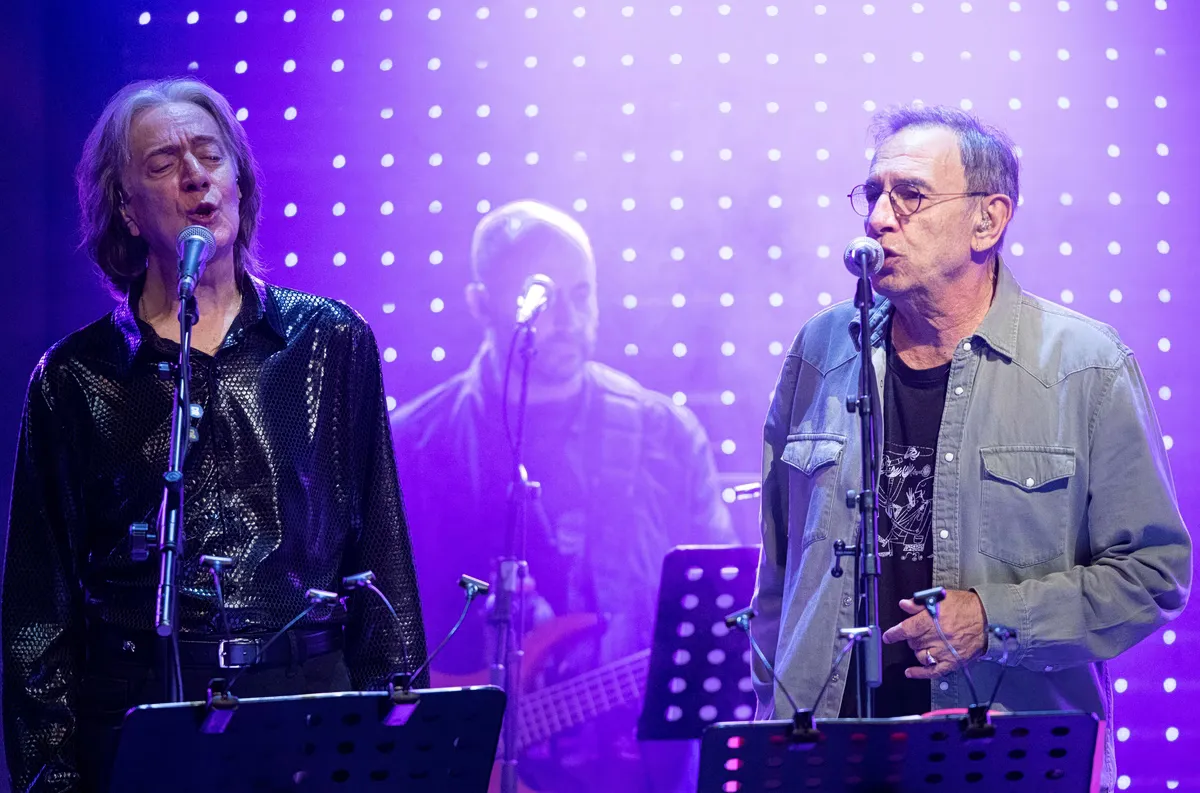 Le rock grec à l'honneur : Kostas Tournas et Dionysis Tsaknis en concert exceptionnel