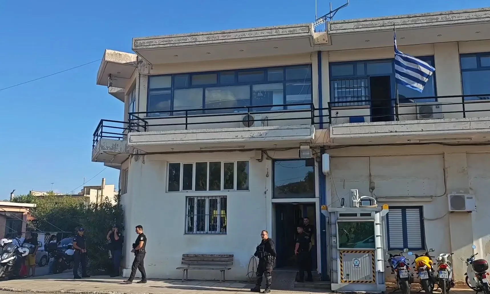 AT Mandras : un homme de 31 ans blessé par la police après avoir crié « tirez-moi »