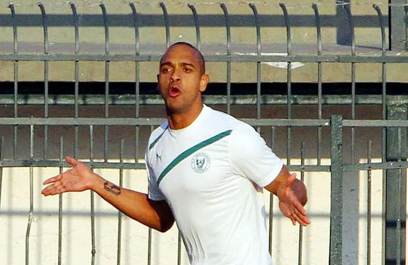 Décès tragique d'un ancien footballeur brésilien ayant joué en Grèce à 41 ans