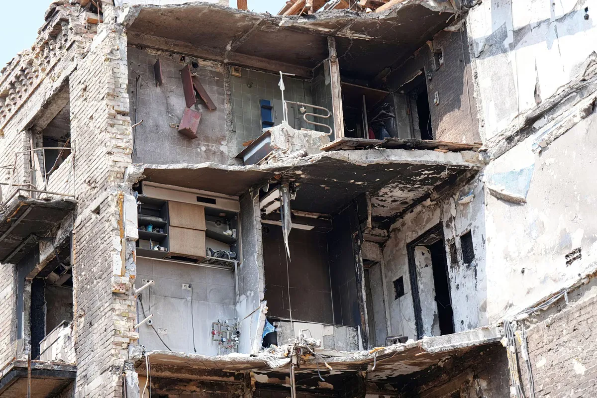 Trois Victimes Suite à des Frappes Russes dans le Nord-Est de l'Ukraine