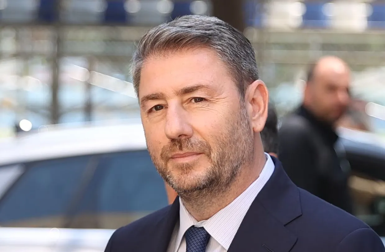 Androulakis : L'Unité et l'Espoir, Piliers d'une Grèce Plus Forte et d'une Société Plus Juste