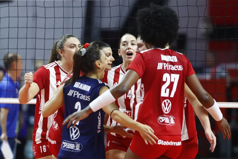 Olympiakos volley féminin : victoire 3-1 face à Thetis Voulas
