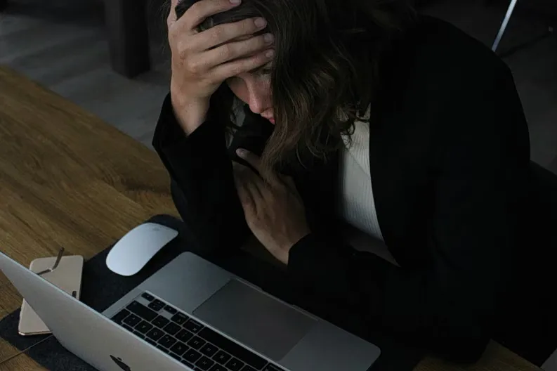 Stress au travail : 87 % des salariés sous pression (INE GSEE)
