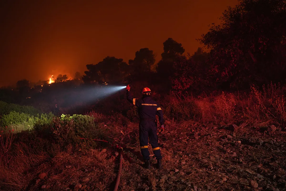 Incendie à Porto Germeno : Restrictions de Circulation Mises en Place
