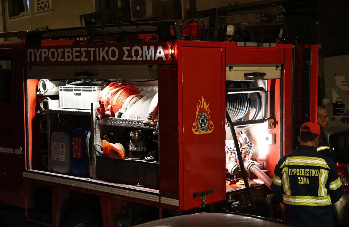 Incendie à Athènes : un feu de maison maîtrisé rue Sina