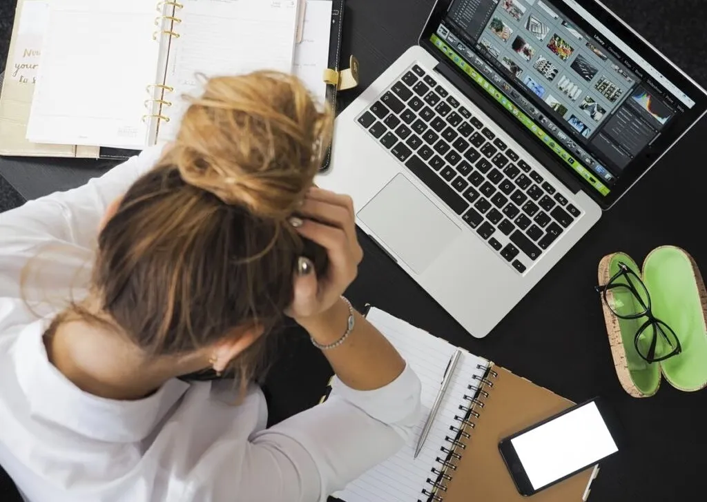 Impact de l'intelligence artificielle sur l'emploi : vers un changement