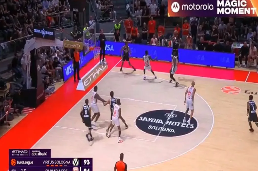 Virtus Bologne Olympiakos : le miracle de Marcus Carr