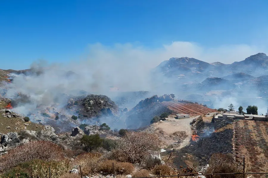 La Grèce face à de multiples foyers d'incendie : Crise persistante à Réthymnon et nouvelles urgences