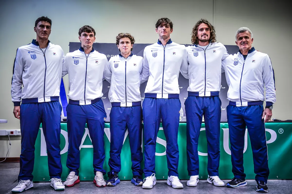 L'équipe nationale grecque de Coupe Davis est arrivée à Košice pour finaliser sa préparation avant le tie de World Group I contre la Slovaquie. Stefanos Tsitsipas doit rejoindre le groupe dans les prochaines heures pour compléter la sélection.