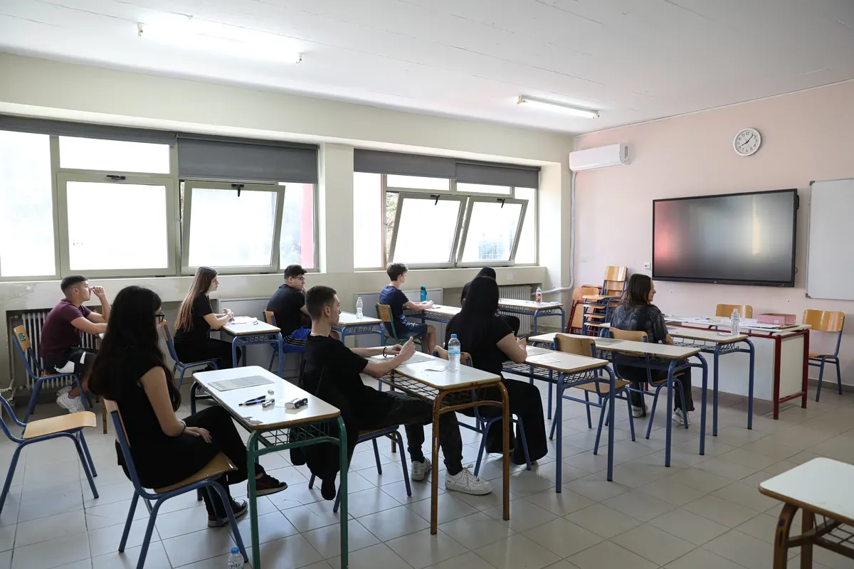 PISA 2025 : le PASOK dénonce une nouvelle baisse des performances des élèves grecs