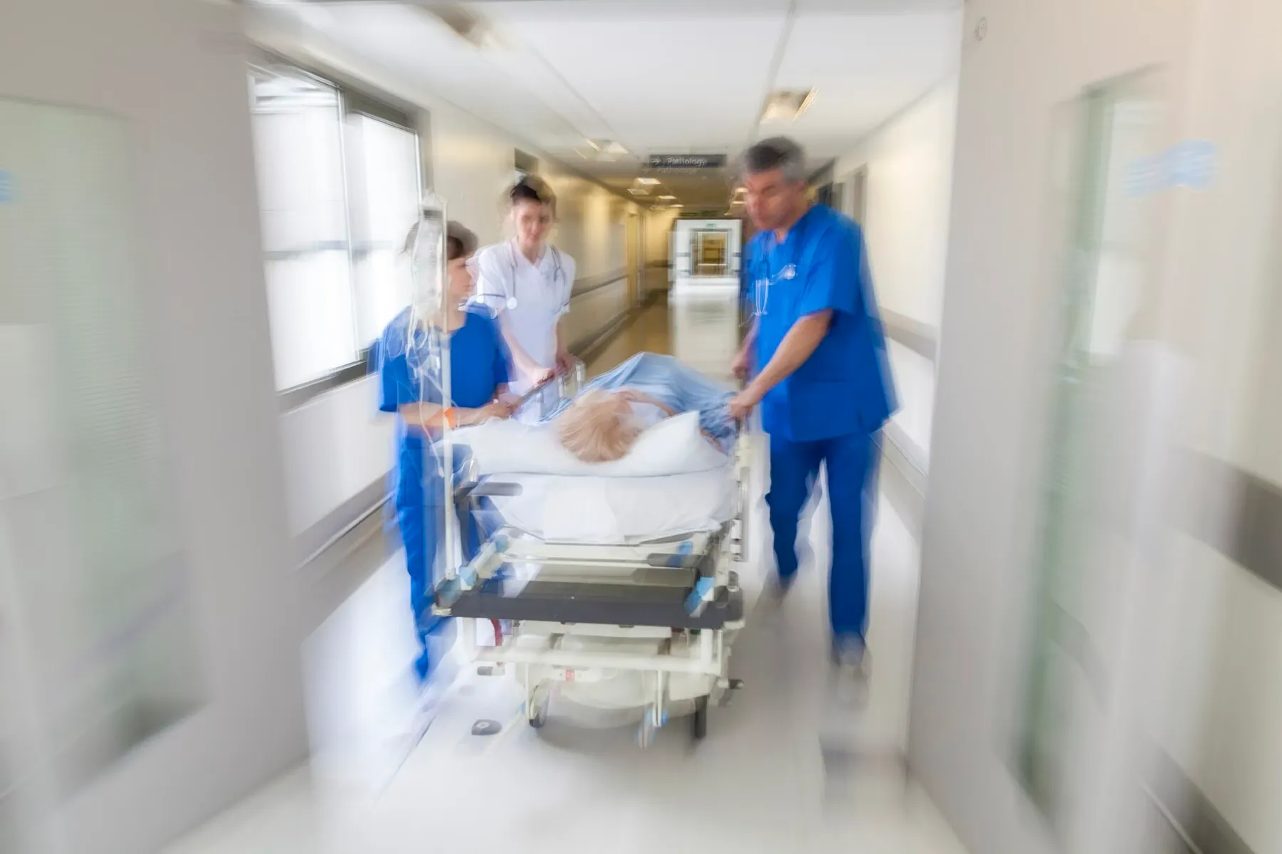 Crise système de santé grec : manque de personnel