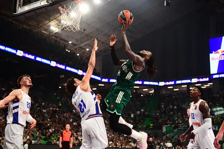 Euroleague : le Panathinaikos s'impose et grimpe au classement