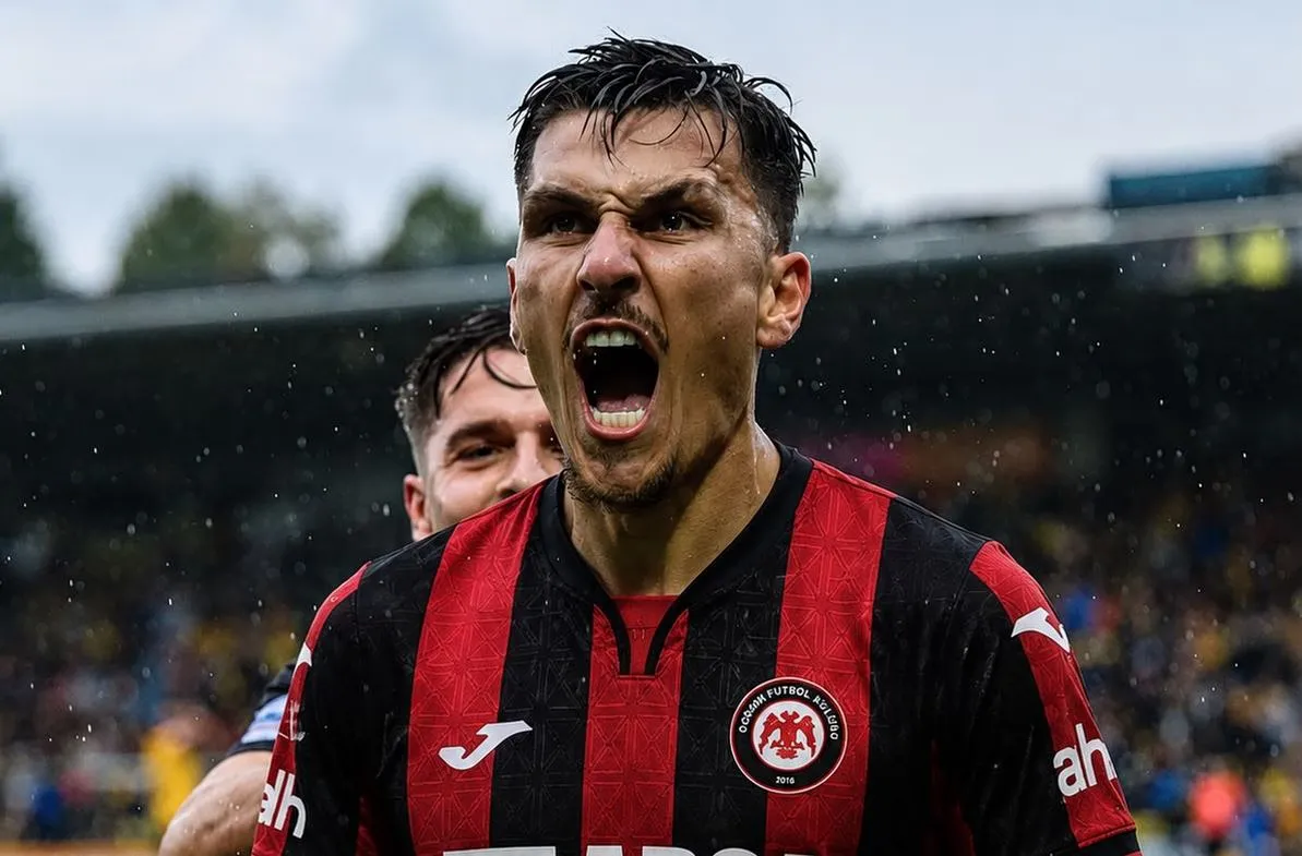 Les Débuts Époustouflants d'Alexandros Kyziridis à Çorum: Un But Magnifique Suivi d'une Expulsion